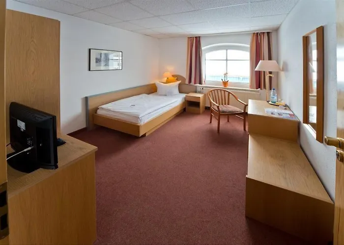 City Hotel فندق 2*